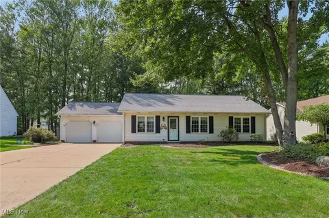 7740 Bar Harbour Ln, Mentor, OH 44060
