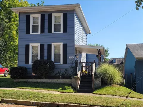201 State Ave NE, Massillon, OH 44646