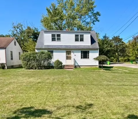 128 Nordham Dr, Bedford, OH 44146