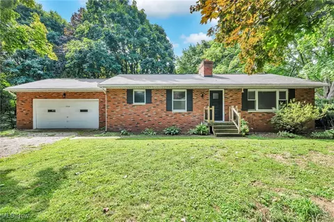 5306 Lockwood Rd, Madison, OH 44057