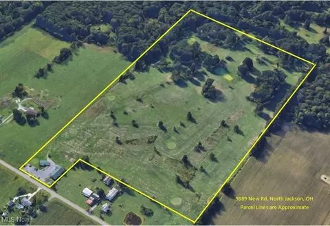 9889 New Rd, North Jackson, OH 44451