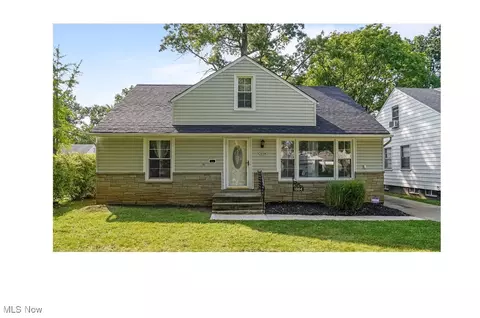 1004 Chelston Rd, South Euclid, OH 44121