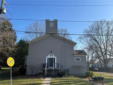 5782 Chippewa Rd, Chippewa Lake, OH 44215