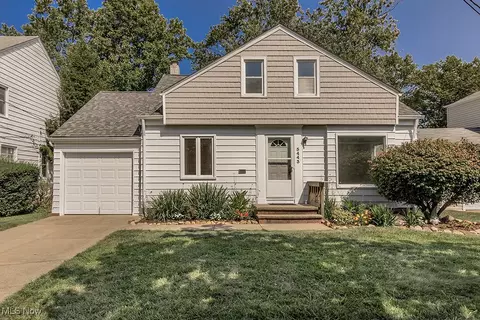 5443 Summit Rd, Lyndhurst, OH 44124