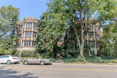 2511 Overlook Rd #4, Cleveland Heights, OH 44106