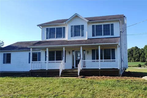 15904 Sperry Rd, Vermilion, OH 44089