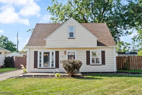18613 Ferncliffe Ave, Cleveland, OH 44135