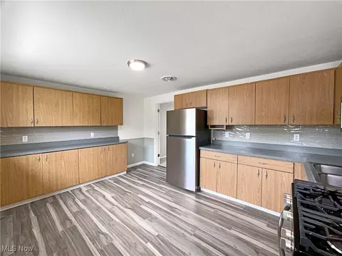 Kitchen - 850 Case Ave, Elyria, OH 44035 photo 3 of 3
