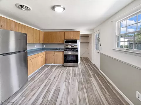 Kitchen - 850 Case Ave, Elyria, OH 44035 photo 1 of 3