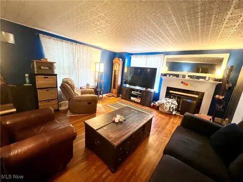 Living - 2510 Nicholas Pl NW, Canton, OH 44708 photo 1 of 1