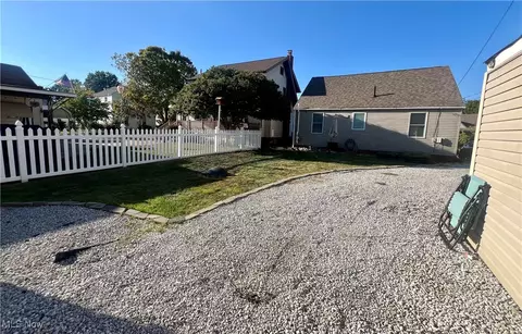 Exterior - 2510 Nicholas Pl NW, Canton, OH 44708 photo 6 of 6