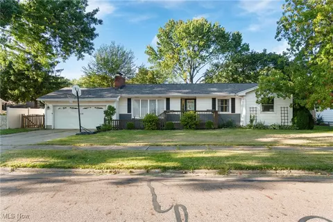 1119 Walton Dr, Akron, OH 44313