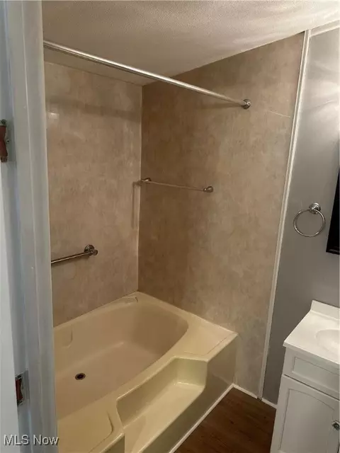 Bath - 166 Brook Dr, Brookfield, OH 44403 photo 1 of 4