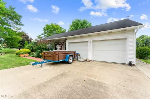 220 Pendleton St, Lisbon, OH 44432 photo 2
