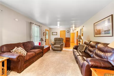 220 Pendleton St, Lisbon, OH 44432 photo 4