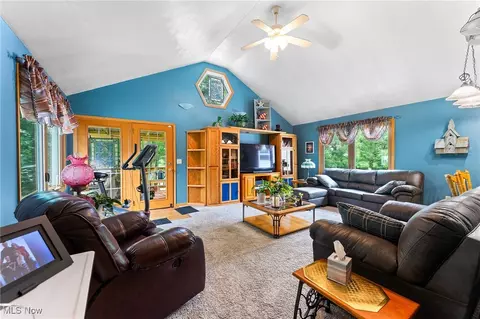 220 Pendleton St, Lisbon, OH 44432 photo 6