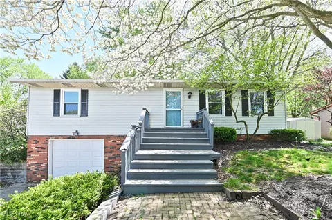 12309 Vince Dr, Doylestown, OH 44230
