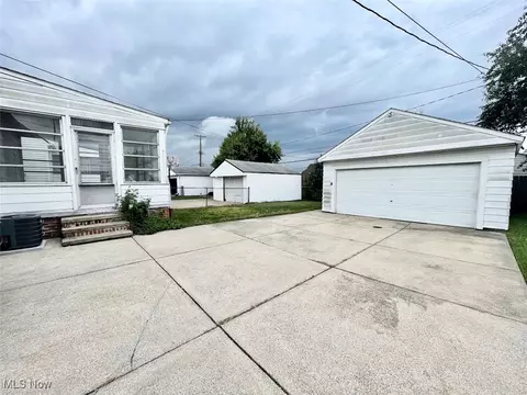 6300 Belmere Dr, Parma, OH 44129 photo 46