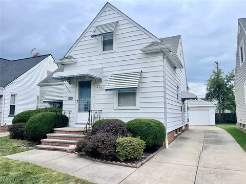 6300 Belmere Dr, Parma, OH 44129 photo 3