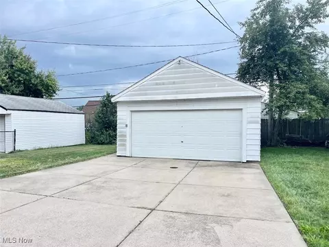 6300 Belmere Dr, Parma, OH 44129 photo 47