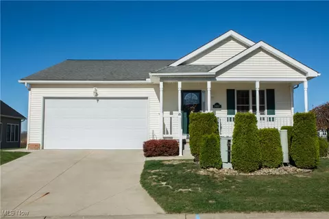 1487 Lake Front Blvd, North Lima, OH 44452