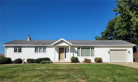 97 Greenwood Ave, Rittman, OH 44270