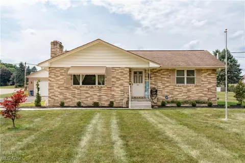 7353 Ayrshire Ave NE, Canton, OH 44721
