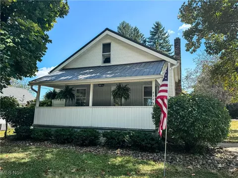 434 N Middle St, Columbiana, OH 44408