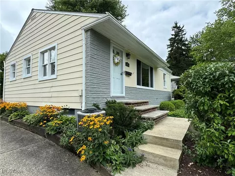 334 S Hambden St, Chardon, OH 44024
