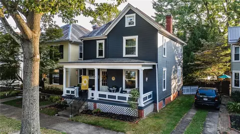 707 5th St, Marietta, OH 45750