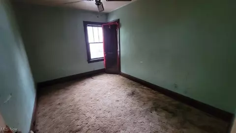 Bedroom - 48 Uhler Ave, Akron, OH 44310 photo 3 of 4