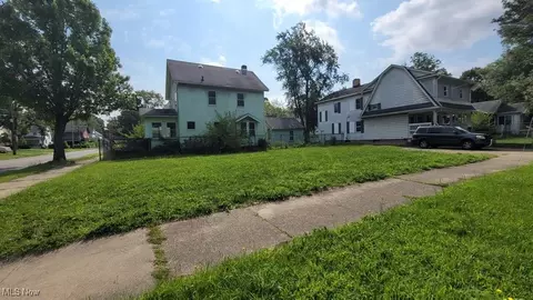Exterior - 48 Uhler Ave, Akron, OH 44310 photo 1 of 5
