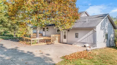 13744 Ideal Rd, Senecaville, OH 43780