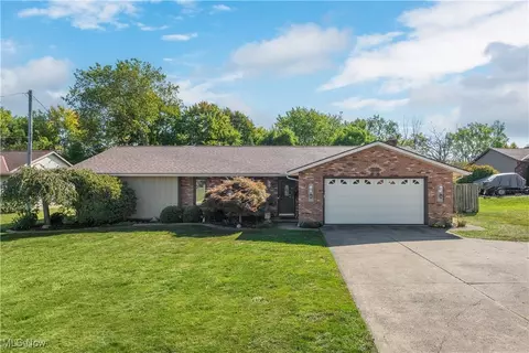 49 N Carpenter Rd, Brunswick, OH 44212