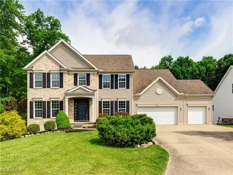 4300 Morley Dr, Aurora, OH 44202