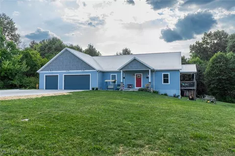12617 Duquette Ave NE, Hartville, OH 44632