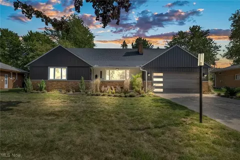 21855 Cottonwood Dr, Rocky River, OH 44116