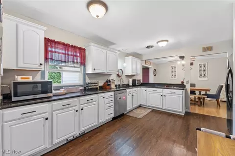 4359 Middle Ridge Rd, Perry, OH 44081 photo 9