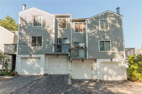 1342 Patti Park #67, Westlake, OH 44145