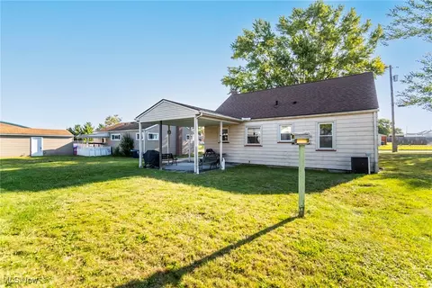 Exterior - 297 Overlook Blvd, Struthers, OH 44471 photo 3 of 5