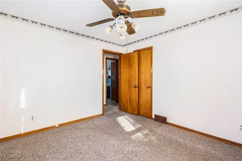 Bedroom - 297 Overlook Blvd, Struthers, OH 44471 photo 1 of 7