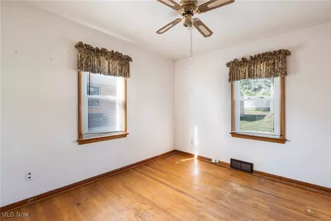Bedroom - 297 Overlook Blvd, Struthers, OH 44471 photo 5 of 7