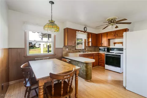 Kitchen - 297 Overlook Blvd, Struthers, OH 44471 photo 4 of 4