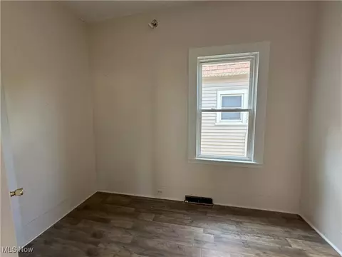 Bedroom - 502 W 54th St, Ashtabula, OH 44004 photo 2 of 4