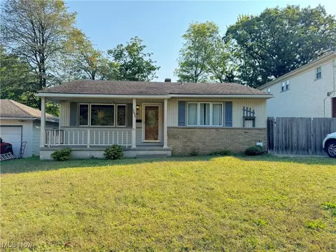 3449 Wayside Dr, Youngstown, OH 44502