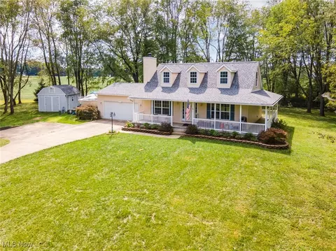 2254 S Hametown Rd, Copley, OH 44321 photo 3