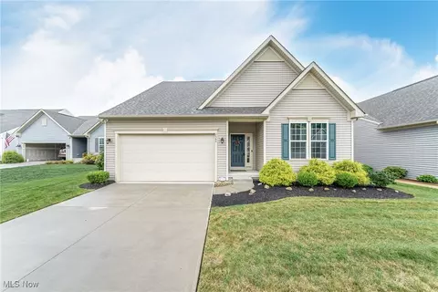 7584 Greenlawn Dr, North Ridgeville, OH 44039