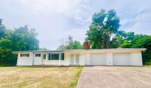 12880 Point Pleasant Rd, Mount Alto, WV 25264