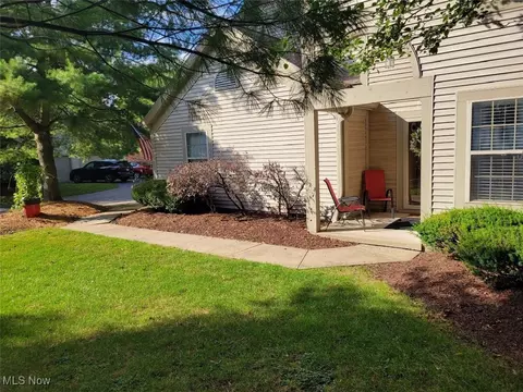 107 N Aspen Ct #4, Warren, OH 44484