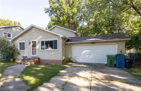 33605 Lori Ann Dr, Eastlake, OH 44095